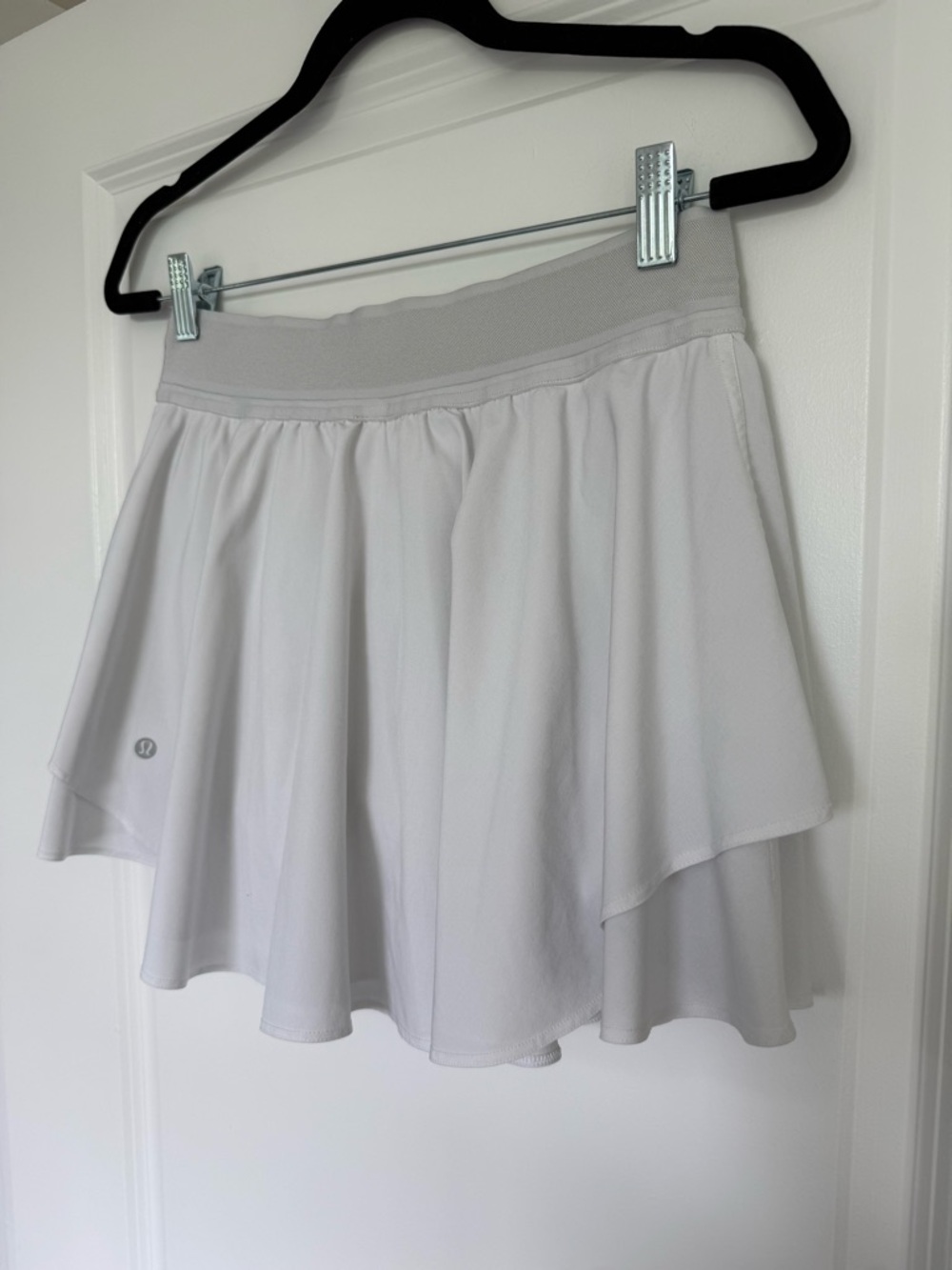 Lululemon Court Rival High Rise Skirt in White size 8 - Picture 7 of 10